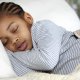 Como reestabelecer a rotina de sono das crianças na volta às aulas